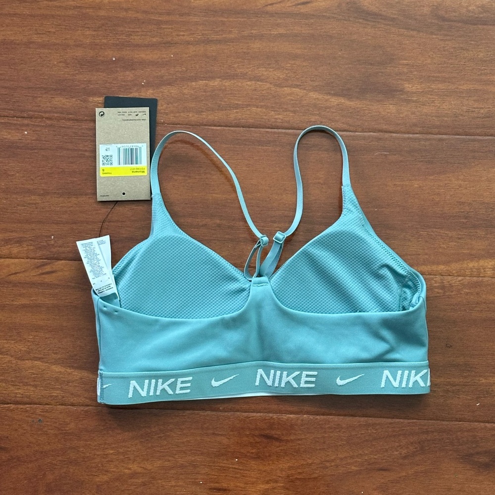 Nike Indy Light Support Women's Padded Sports Bra - Picture 3 of 5